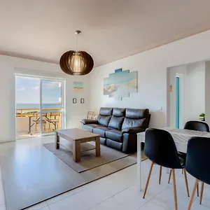 Max Crib - Seafront 2 Bedroom With Ac And Private Parking In Apartamento