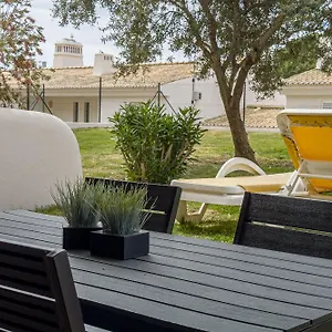 With 2 Bedrooms, 2m To The Apartamento